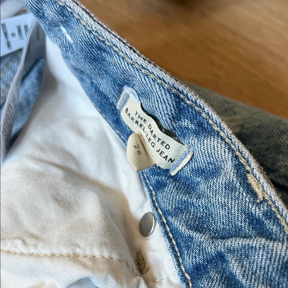 Madewell darted barrel leg Jean size 26